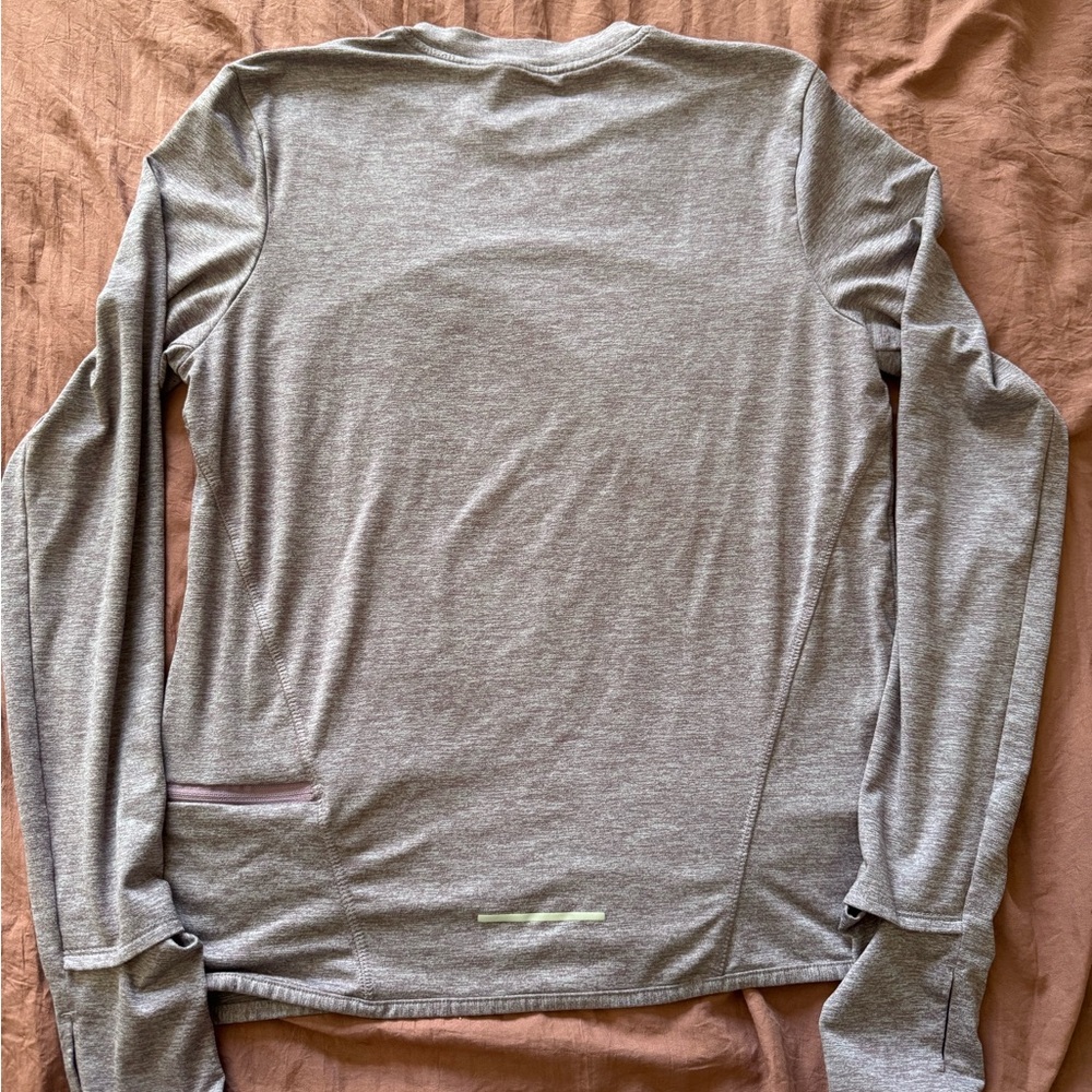 Nike DriFit Long Sleeve Tee - Picture 7 of 7